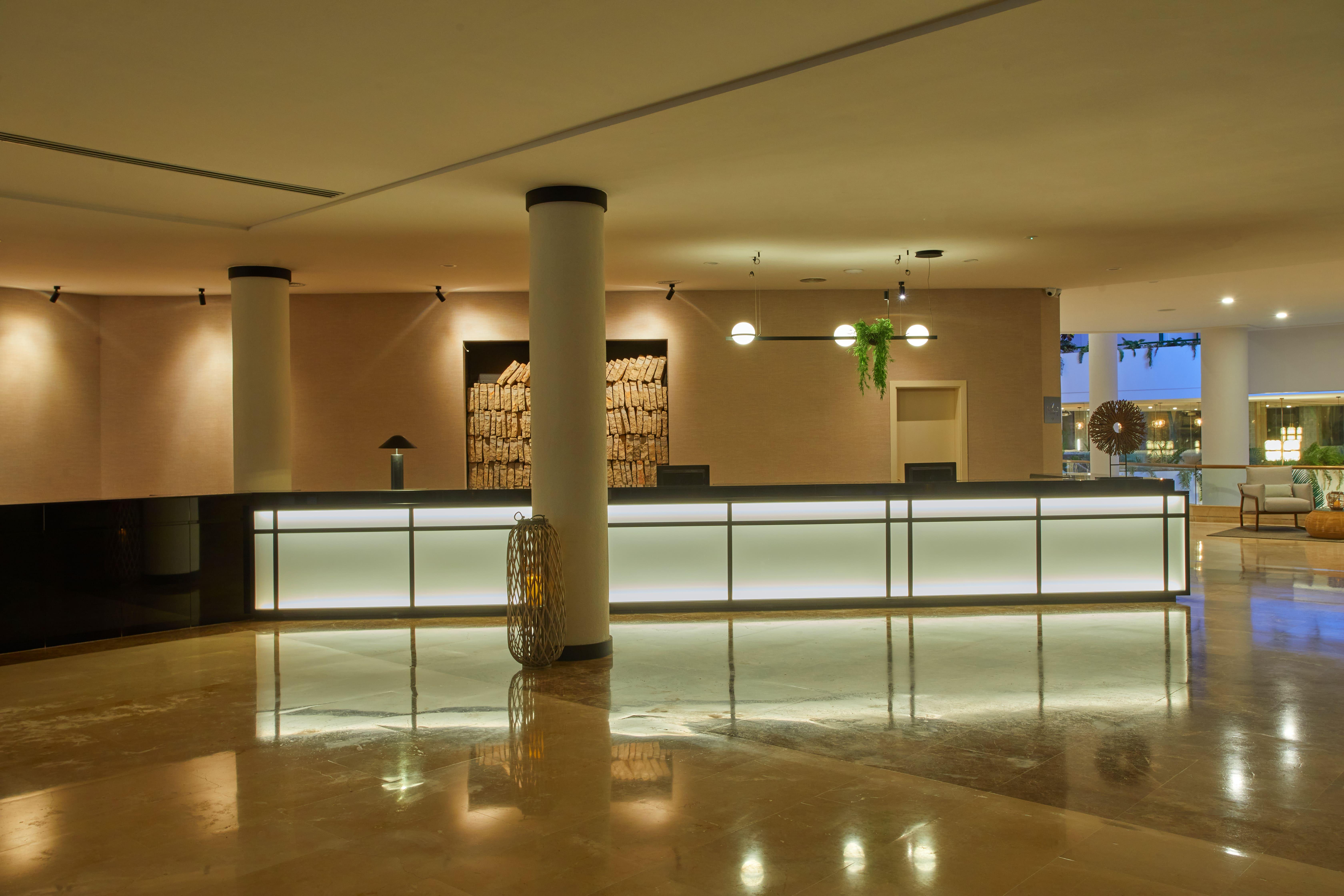 Dreams Lanzarote Playa Dorada Resort & Spa Playa Blanca  Esterno foto The lobby of the hotel