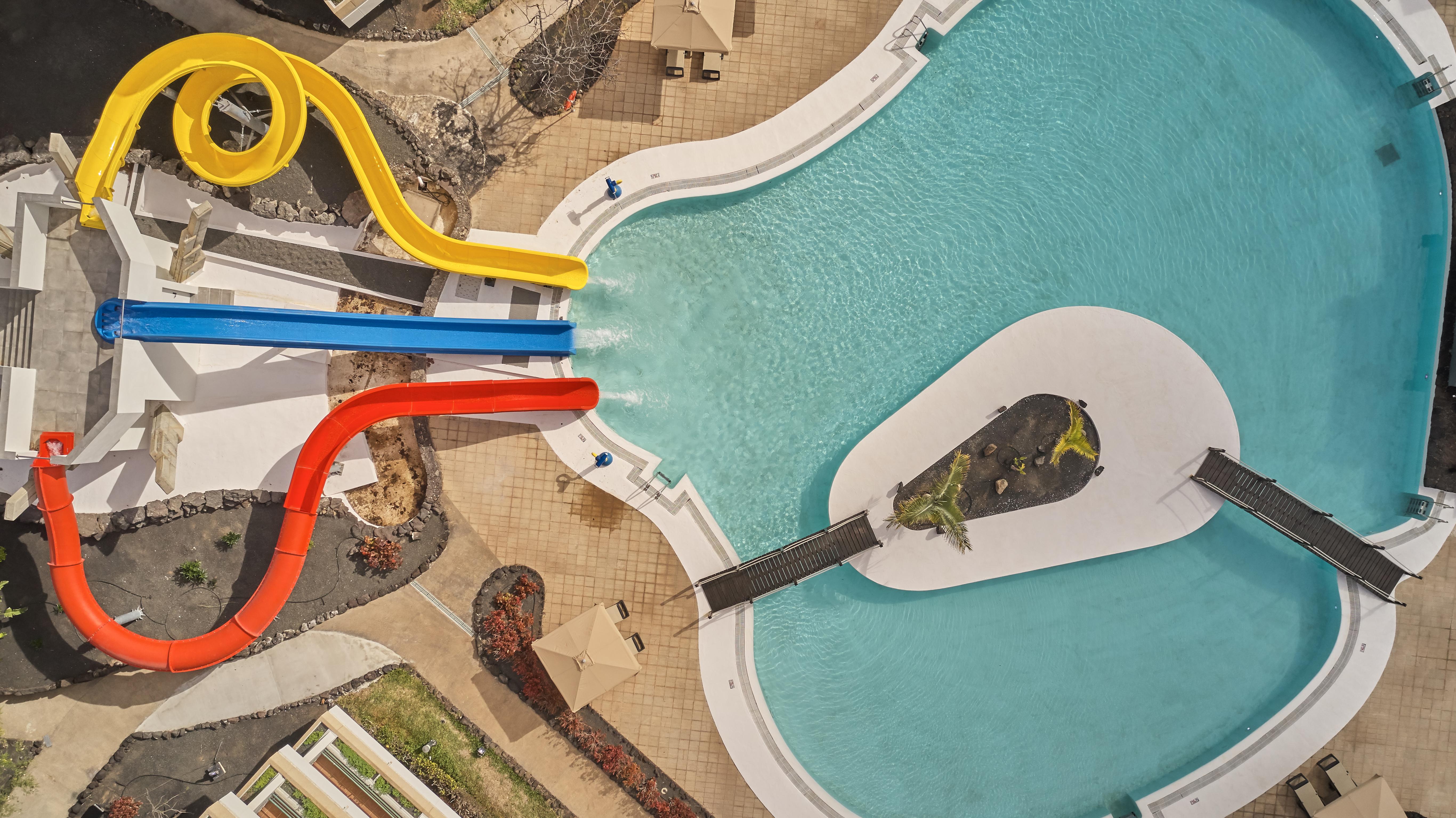 Dreams Lanzarote Playa Dorada Resort & Spa Playa Blanca  Esterno foto Aerial view of the water park