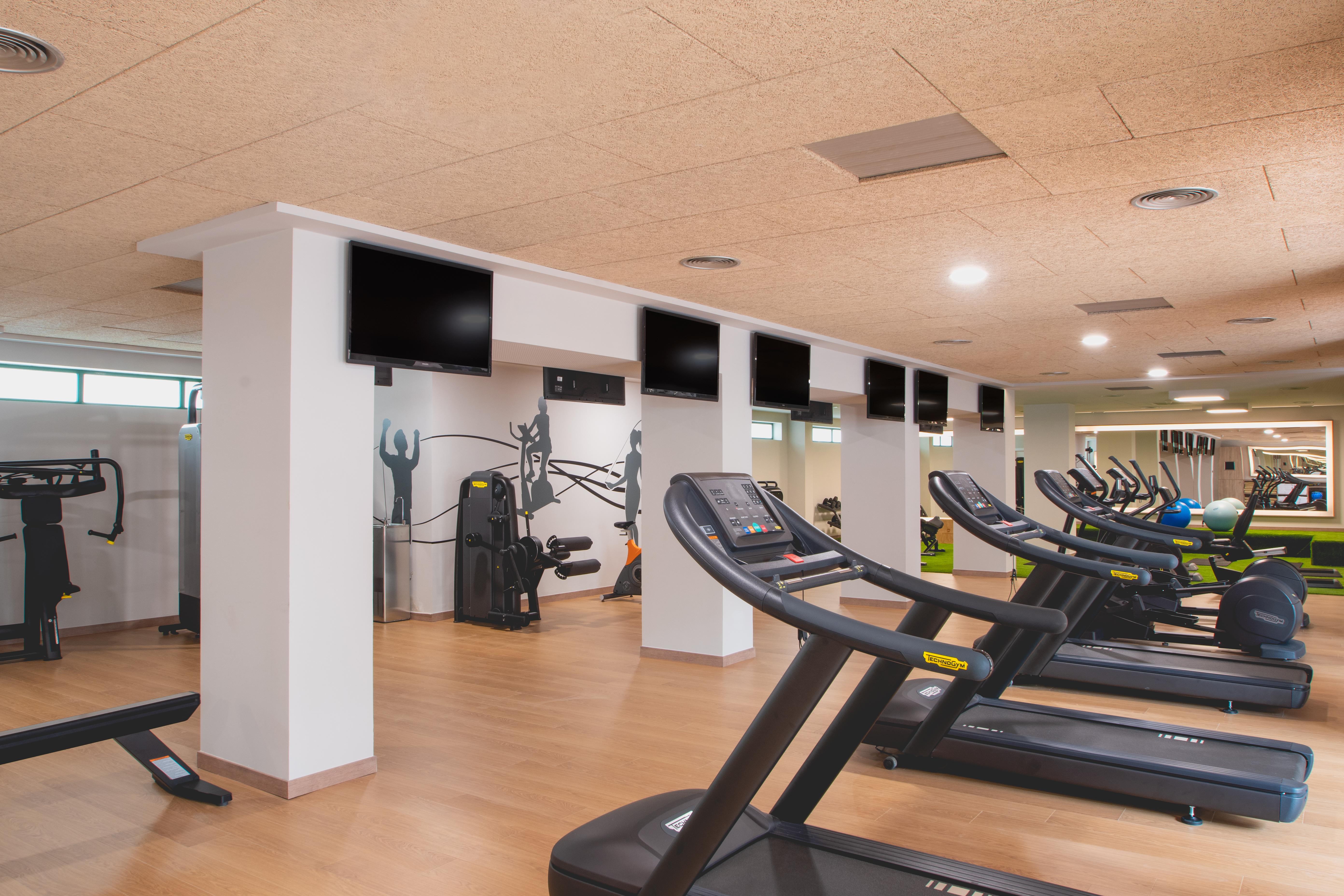 Dreams Lanzarote Playa Dorada Resort & Spa Playa Blanca  Esterno foto The gym at the hotel