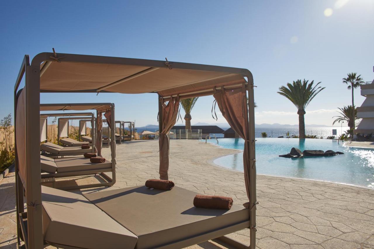 Dreams Lanzarote Playa Dorada Resort & Spa Playa Blanca  Esterno foto The swimming pool at the hotel