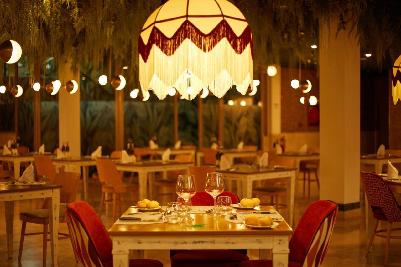 Dreams Lanzarote Playa Dorada Resort & Spa Playa Blanca  Esterno foto Restaurant in the hotel