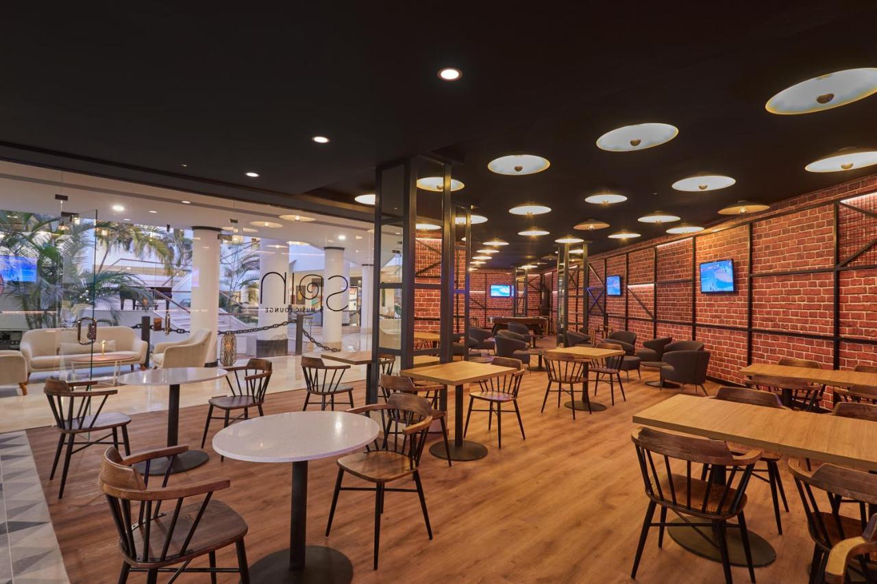 Dreams Lanzarote Playa Dorada Resort & Spa Playa Blanca  Esterno foto The interior of a typical Starbucks store